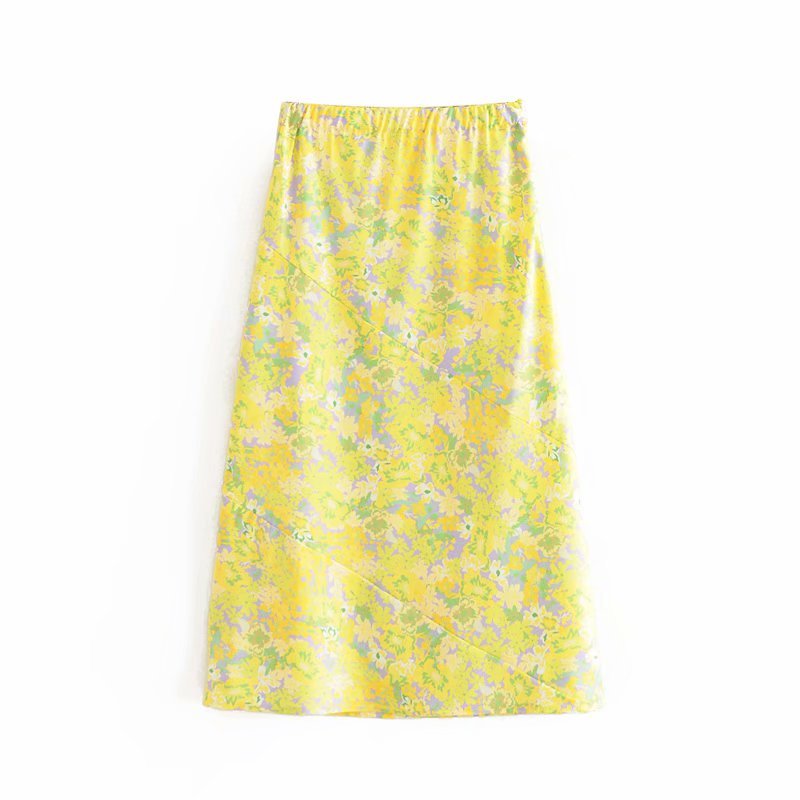 French light yellow green leaf top